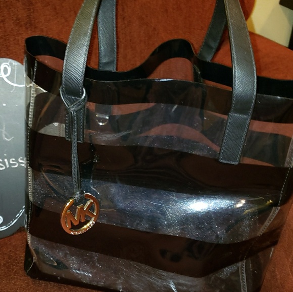 Michael Kors Handbags - 🎉SALE 🎉Michael Kors black& clear bag